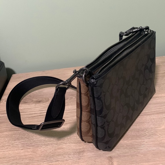 Coach Bags Coach Everett Crossbody In Blocked Signature Canvas Poshmark